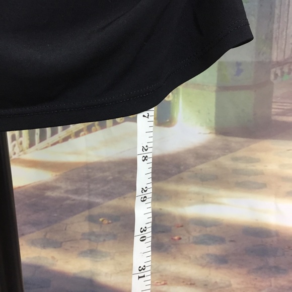 Sleeveless Blouse - Picture 2 of 4